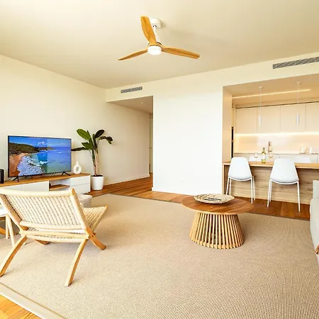 Bayline & Lagoon & Gym Apartment *